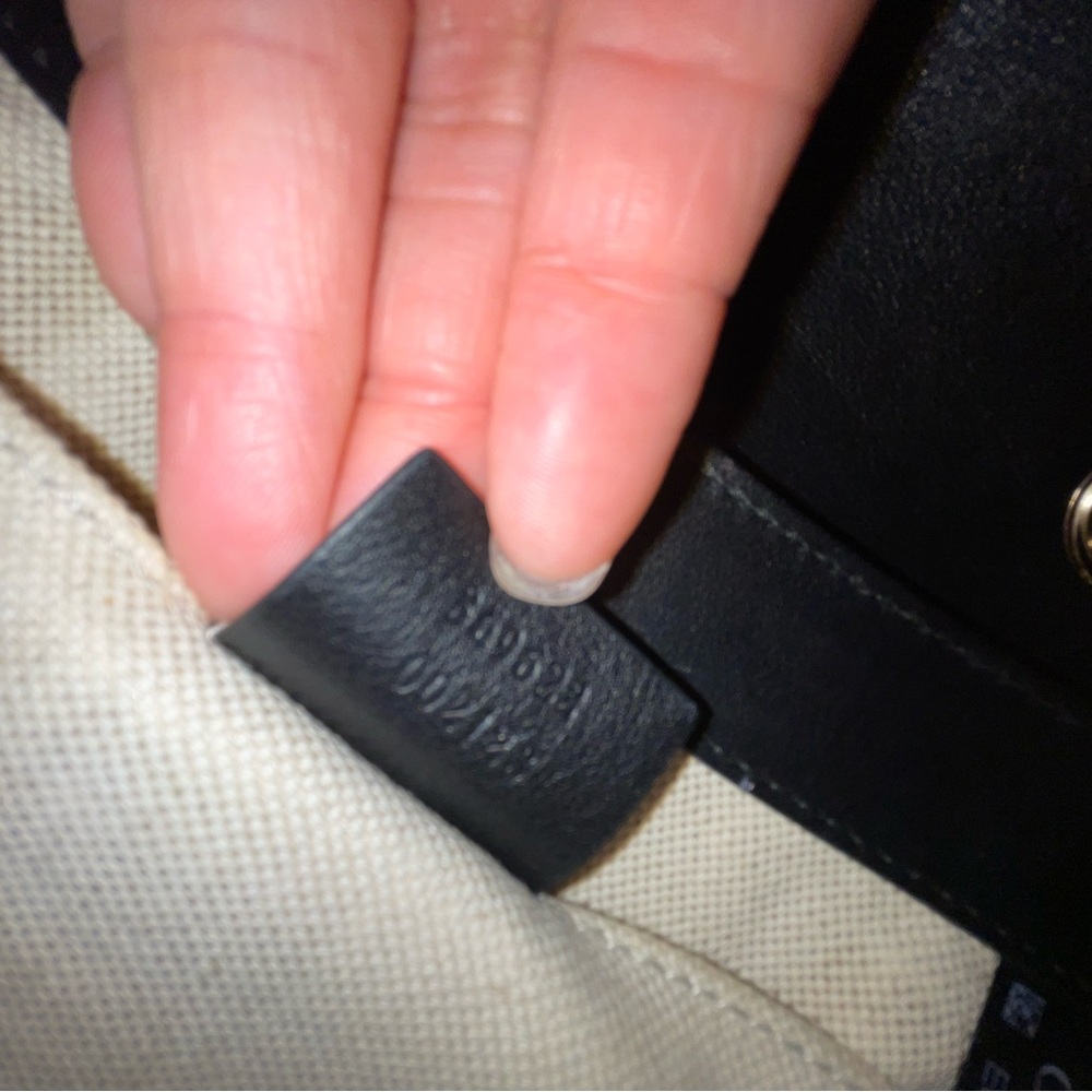 Authentic Gucci Black Leather Mini Crossbody - Picture 8 of 9
